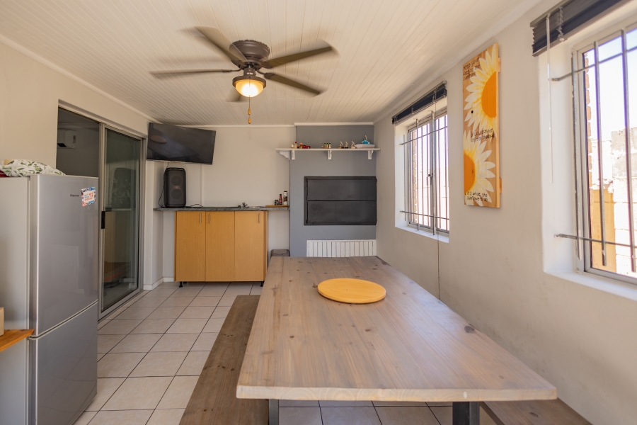 3 Bedroom Property for Sale in Amandelsig Western Cape